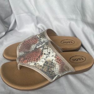 NWOB Taos Boundary Sandals Women’s Sz 11 Snake Print